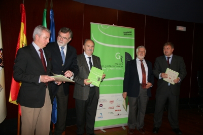 De izquierda a derecha, Javier Martn, Jos Manuel Roldn, Luis Irizar, Jos Ignacio Cubero y Antonio Palacios en el acto celebrado en el Rectorado