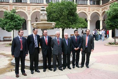 El decano del Colegio de Registradores de la Propiedad abre las actividades de la Catedra Bienvenido Oliver de la Universidad de Crdoba