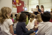 Alumnado en una escuela (Unsplash)