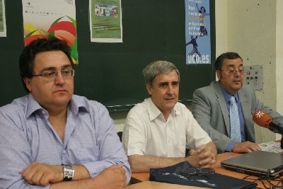 Corduba 09. Juan Jos Badiola apuesta por la colaboracin de mdicos y veterinarios para frenar las grandes crisis de sanidad y seguridad alimentaria