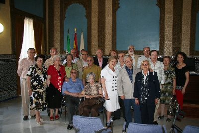 Veterinarios de la promocin del 59 visitan el Rectorado