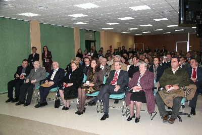 La Facultad de Veterinaria reconoce con la Medalla de Oro del centro la labor de ocho de sus profesores